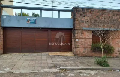 Casa com 3 dormitórios (1 sendo suíte) por r$ 4.000.000,00 na rua antônio fernan