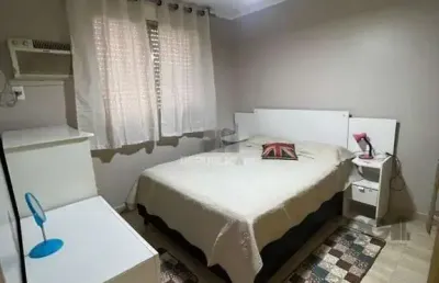 Apartamento à venda no centro histórico com 47m² e 1 dormitório/quarto disponível.