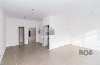 Edifício comercial à venda no centro histórico com 360 m² de área útil