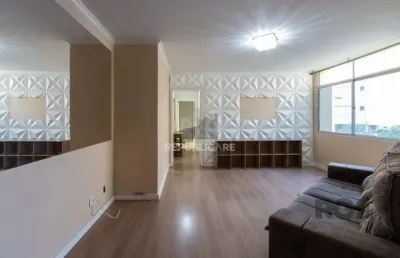 Apartamento de 02 dormitórios com móveis e roupeiros planejados