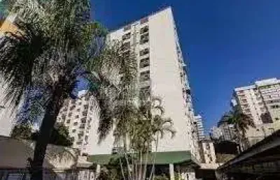 Apartamento de 72m² com 2 dormitórios, no bairro no bairro mont serrat.