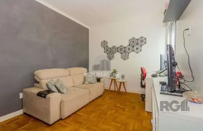 Apartamento 73m² - 2 dormitórios no centro histórico