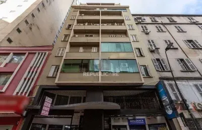 Apartamento à venda no centro histórico com 1 dormitório e 44 m² de área útil