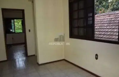 Casa para venda - 190m², 3 dormitórios, sendo 1 suites, 1 vaga - partenon