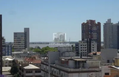Cobertura à venda no menino deus com 3 dormitórios e 262 m² de área living.