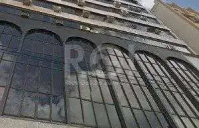 Escritório à venda no centro histórico com 72 m² de área útil disponível