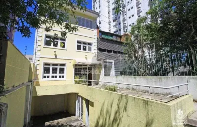 Casa residencial à venda no bairro rio branco com 3 dormitórios e 258 m² de área útil