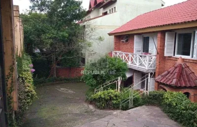 Casa para venda - 256.87m², 3 dormitórios, sendo 1 suites, 2 vagas - teresópolis