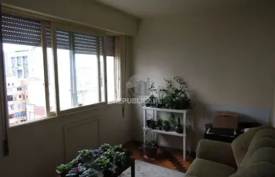 Apartamento 3 dormitórios e 1 vaga de garagem no centro histórico de poa