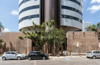 Escritório à venda no centro histórico com 255 m² de área útil disponível