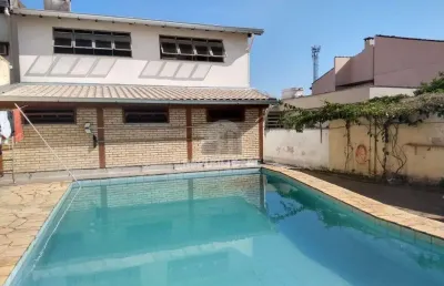 Casa para venda - 322.4m², 2 dormitórios, 7 vagas - cristal
