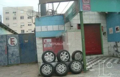 Terreno à venda no bairro partenon com área total disponível para construção.
