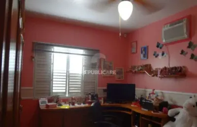 Casa residencial à venda no bairro cristal com 269 m² e 3 dormitórios/quartos.