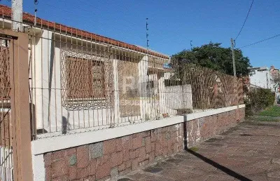 Casa residencial à venda no bairro cristal com 220 m² e 4 dormitórios.