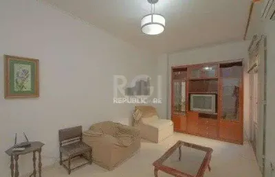Apartamento à venda no centro histórico com 69m² e 2 dormitórios/quartos disponíveis.
