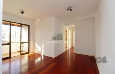 Apartamento de três dormitórios, suíte e 1 vaga de garagem no bairro menino deus