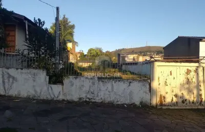 Terreno à venda no bairro partenon com área disponível para construção.