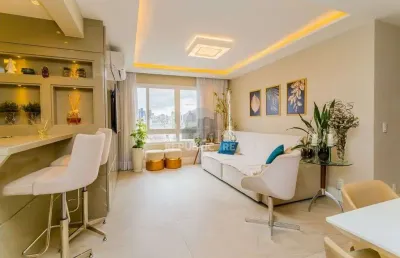 Apartamento decorado com 3 dorms, suíte e 2 vagas no petrópolis