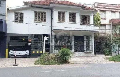 Casa residencial à venda no bairro moinhos de vento com 200m² e 2 dormitórios.