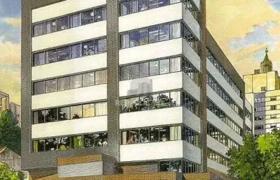 Escritório à venda no centro histórico com 29 m² de área útil disponível.