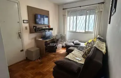 Apartamento à venda terreo com pátio  2 dormitórios no bairro menino deus