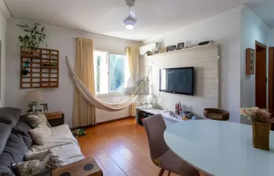 Apartamento à venda no bairro cristal, com 61 m² e 2 dormitórios/quartos.
