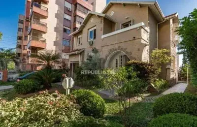 Casa residencial à venda no bairro petrópolis com 277 m² e 4 dormitórios/quartos.