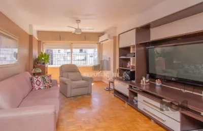 Apartamento de 3 quartos, sacada, dependência de empregada e 1 vaga de garagem