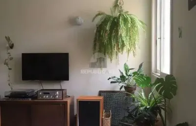 Apartamento à venda no bairro floresta com 51 m² e 2 dormitórios/quartos disponíveis.