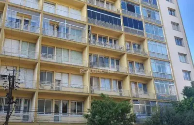 Apartamento à venda no centro histórico com 105 m² e 2 dormitórios/quartos disponíveis.