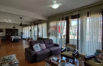 Apartamento à venda no bairro cavalhada com 4 dormitórios e 250 m² de área útil.