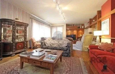 Vende-se amplo apartamento 3 dorm c/ suíte, 2 vagas cobertas, dependência comple