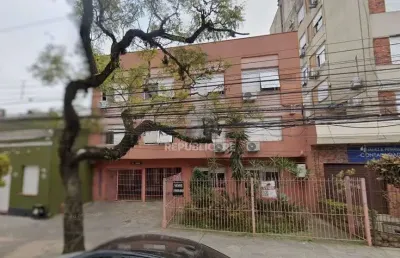 Apartamento na cidade baixa de 3 dormitórios e vaga