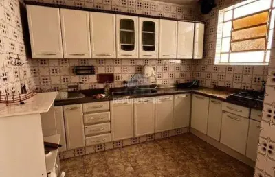 Apartamento de 2 dormitórios na av venancio aires proximo ao parque da redenção
