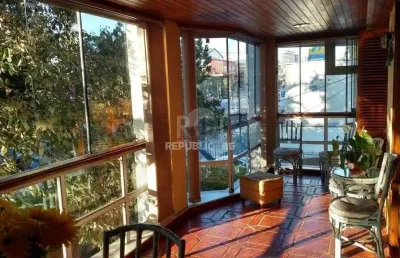 Apartamento à venda no bairro chácara das pedras com 154 m² e 3 dormitórios/quartos.