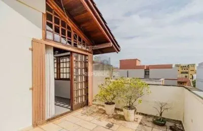 Cobertura à venda no bairro rio branco com 135 m² e 2 dormitórios/quartos