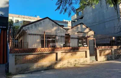 Casa residencial à venda no bairro menino deus com 89 m² e 2 dormitórios/quartos