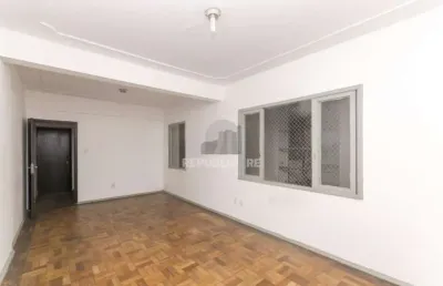 Apartamento de 3 dormitórios com 89 metros privativos no centro.