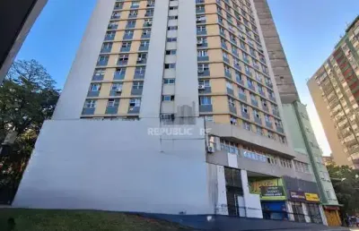Apartamento à venda no centro histórico com 1 dormitório e 24 m² de área útil
