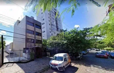 Terreno à venda no bairro menino deus com área total disponível.