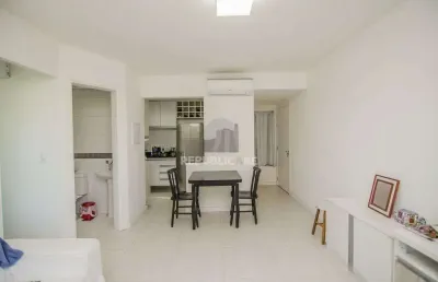 Apartamento mobiliado à venda com 1 dormitório no mont serrat