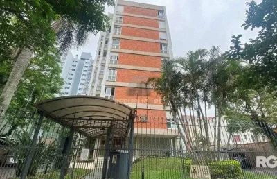 Apartamento de 2 dormitórios + dependência, com vaga de garagem coberta em prédi