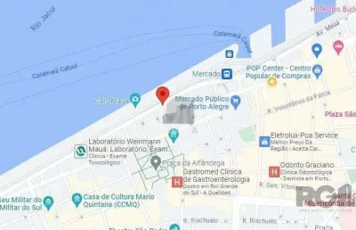 Garagem à venda no centro histórico com área de convivência ampla e disponível para negociação