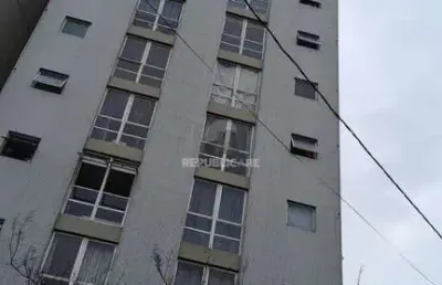 Apartamento à venda no centro histórico com 1 dormitório e 35 m² de área útil