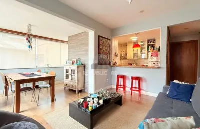 Apartamento com 2 quartos, sendo 1 suíte e 2 vagas no bairro bela vista