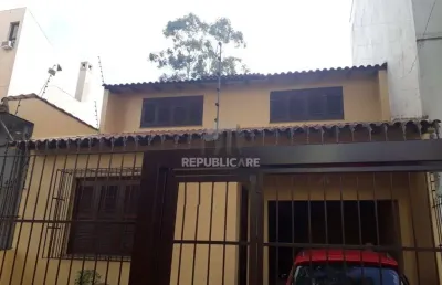 Casa sobrado no bairro auxiliadora de 3 dormitórios e 3 vagas