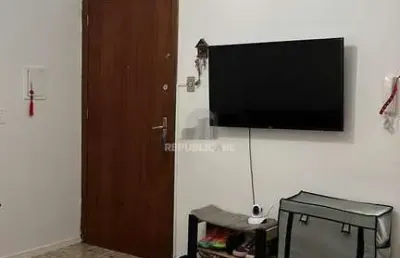 Apartamento à venda com 47 m² e 2 dormitórios no bairro cidade baixa