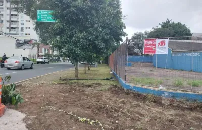 Terreno à venda na Rua Francisco Raitani, 6475, Capão Raso, Curitiba