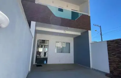 Sobrado com 02 dormitórios no bairro itacolomi, balneário piçarras