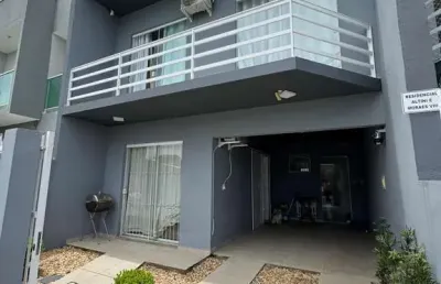 Casa com 2 quartos à venda na rua josé da costa flores, 631, centro, balneário piçarras, 89 m2 por r$ 610.000